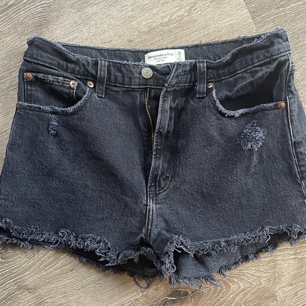 Abercrombie Mom Shorts High Rise. Size 28/6 Black